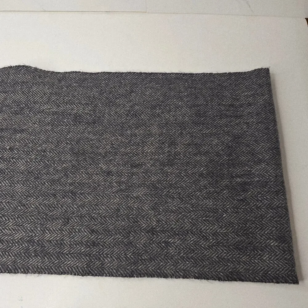 Amicale Unisex Super Soft Lightweight Dark Grey 100% Lambs Wool Scarf Fringe
